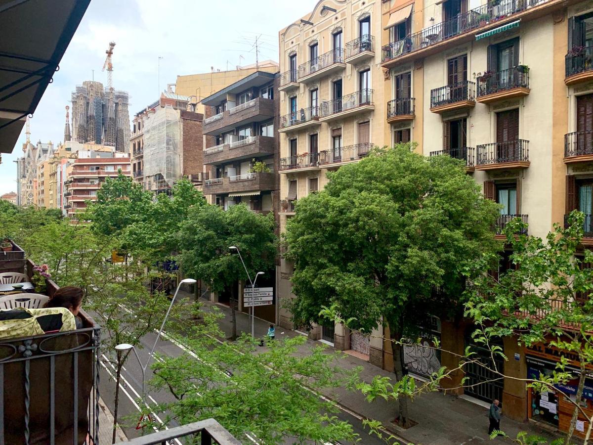 Appartamento Charm Sagrada Familia Barcellona Esterno foto